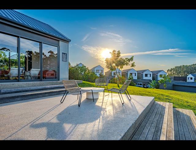 2 BEDROOM TOWNHOUSE TO LET IN ELALENI COASTAL FOREST ESTATE